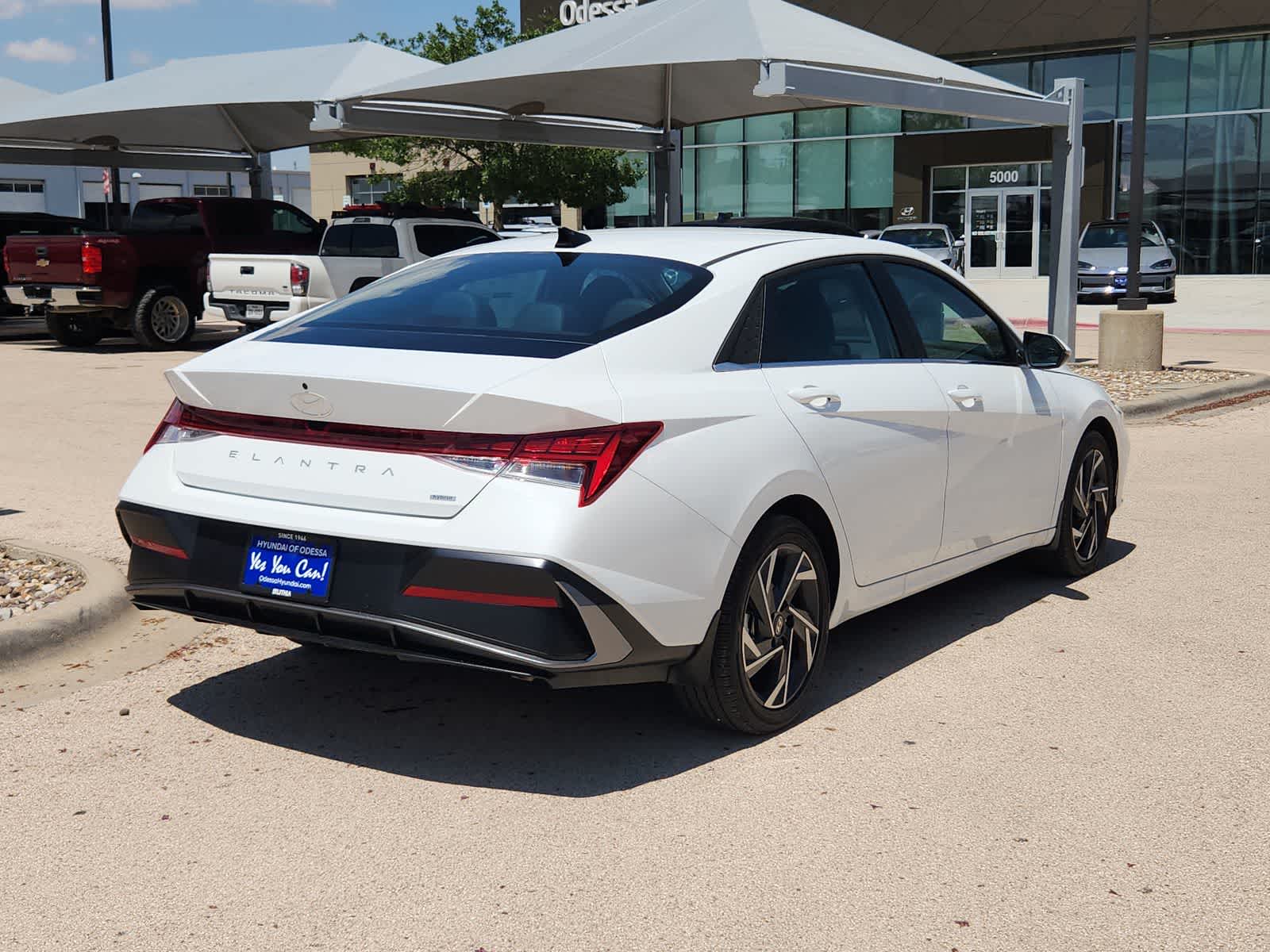 Thumbnail: 2025 Hyundai Elantra - 8