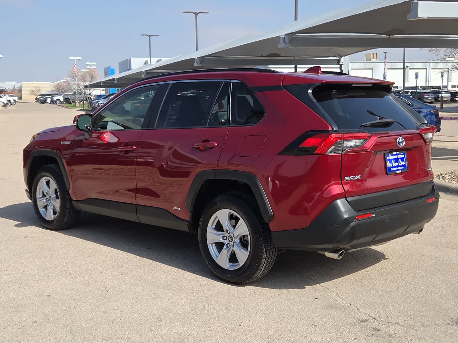 Thumbnail: 2019 Toyota RAV4 - 6