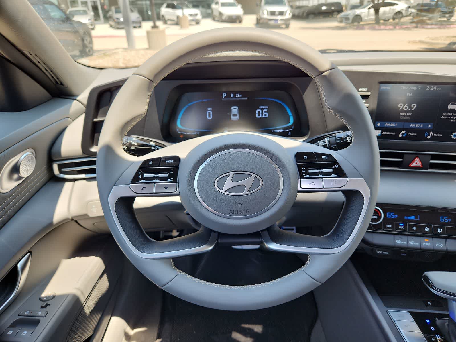 Thumbnail: 2025 Hyundai Elantra - 19
