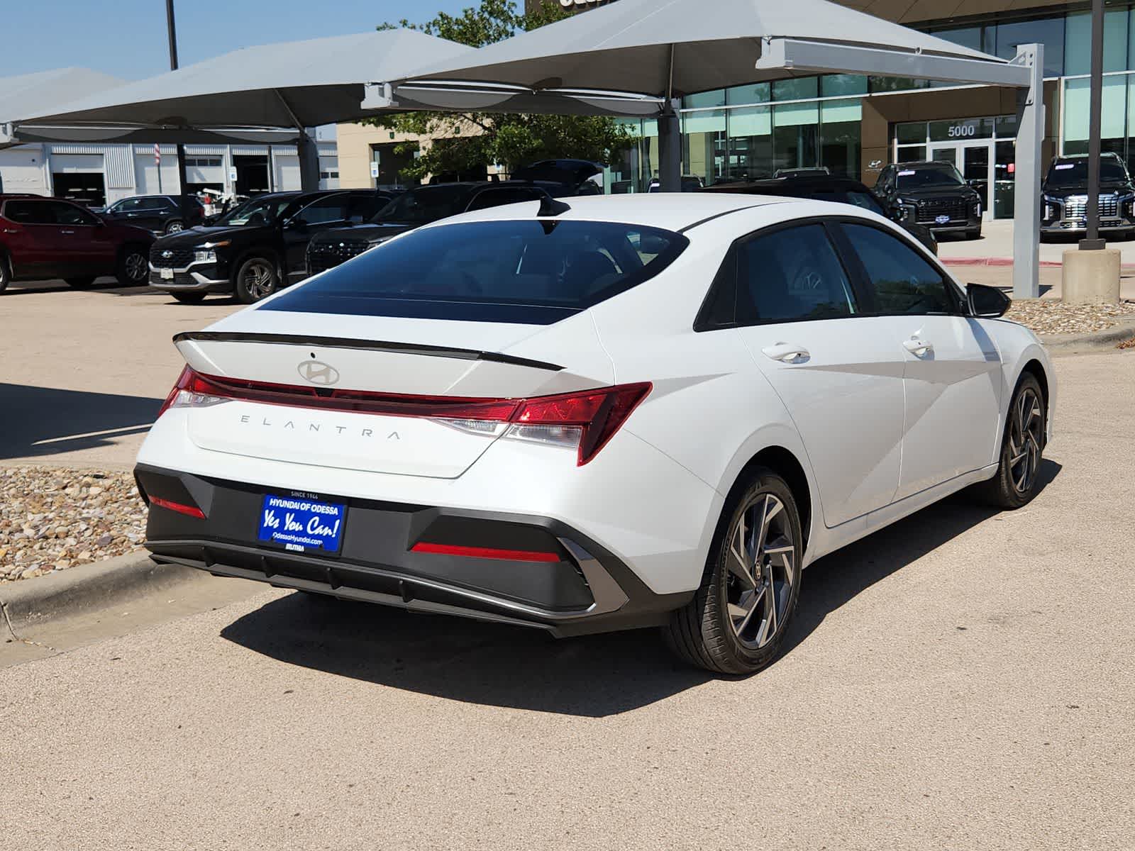 Thumbnail: 2025 Hyundai Elantra - 8