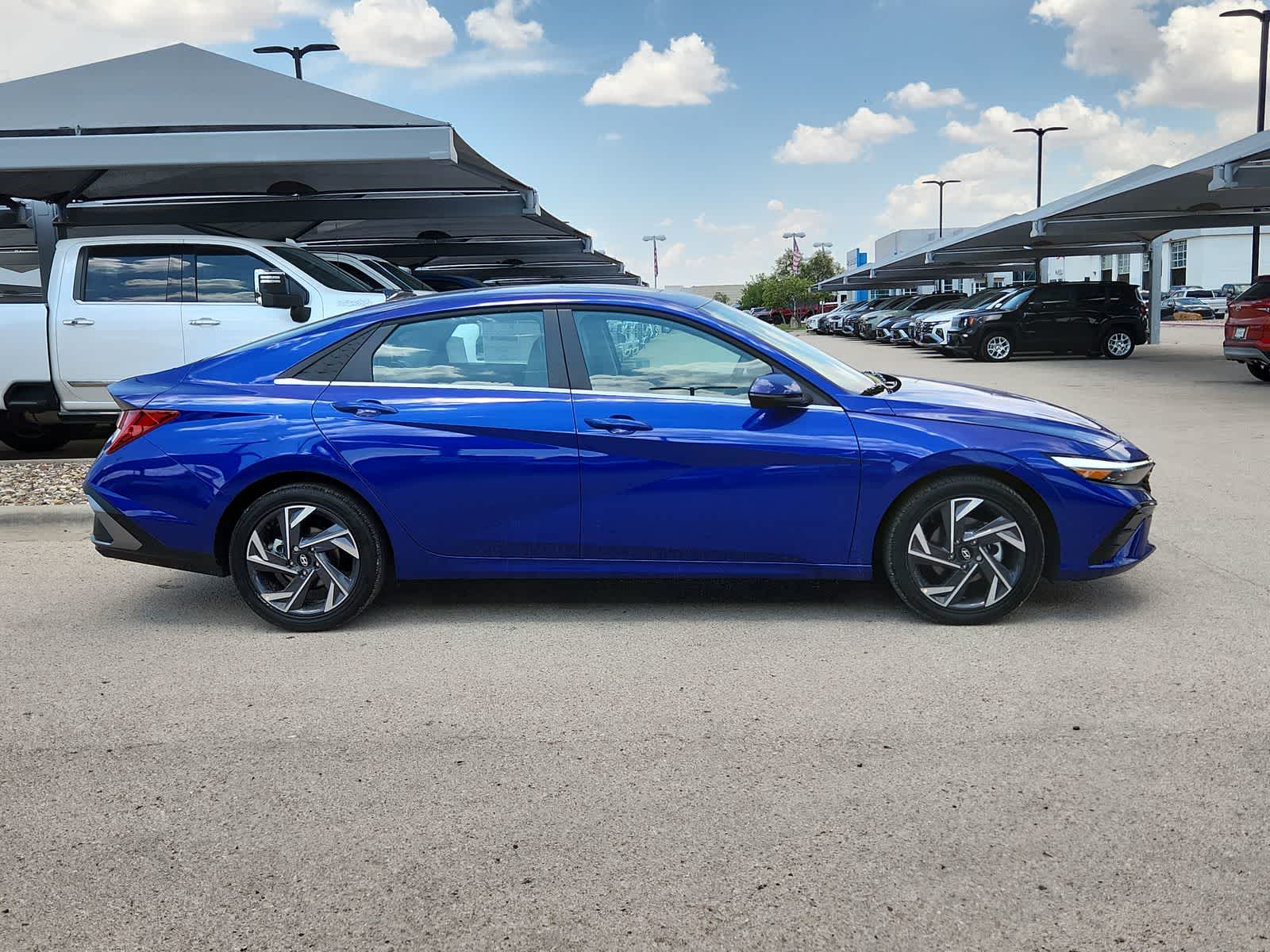 Thumbnail: 2025 Hyundai Elantra - 9