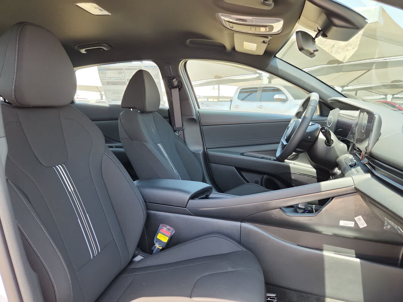 Thumbnail: 2025 Hyundai Elantra - 22