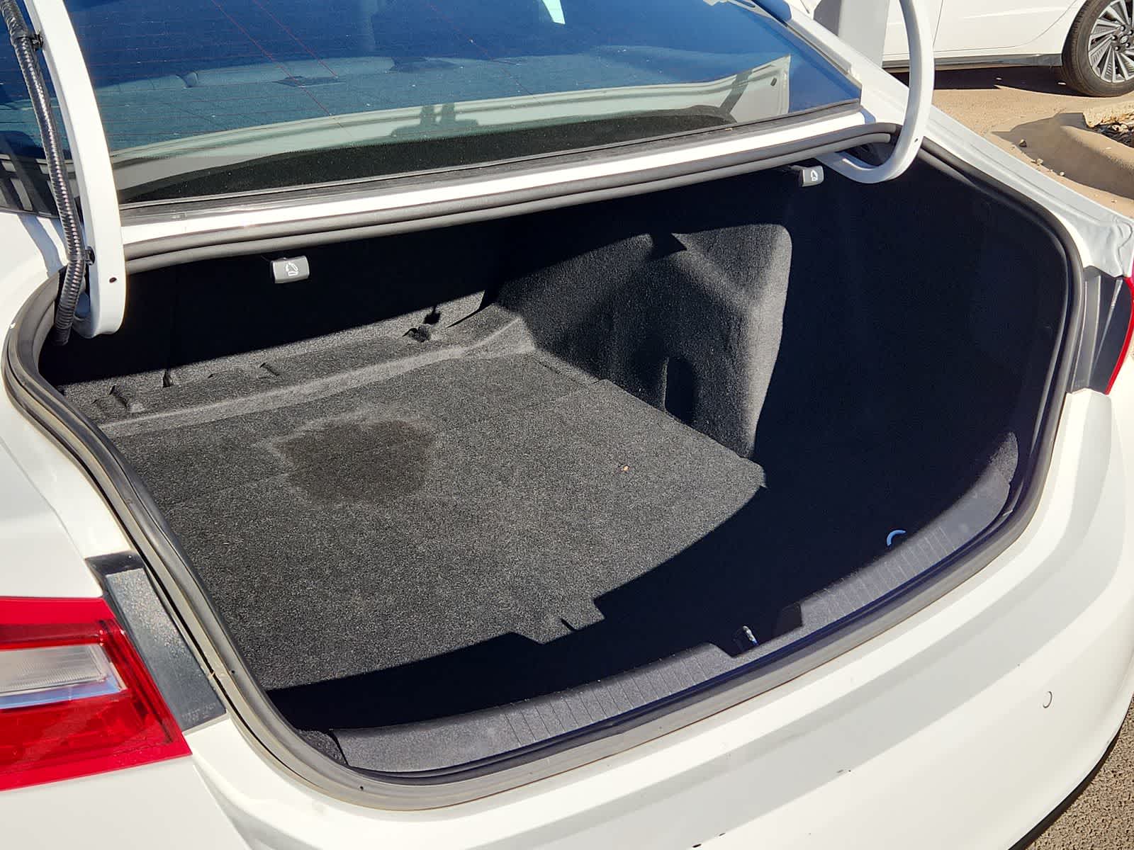 Thumbnail: 2024 Chevrolet Malibu - 23