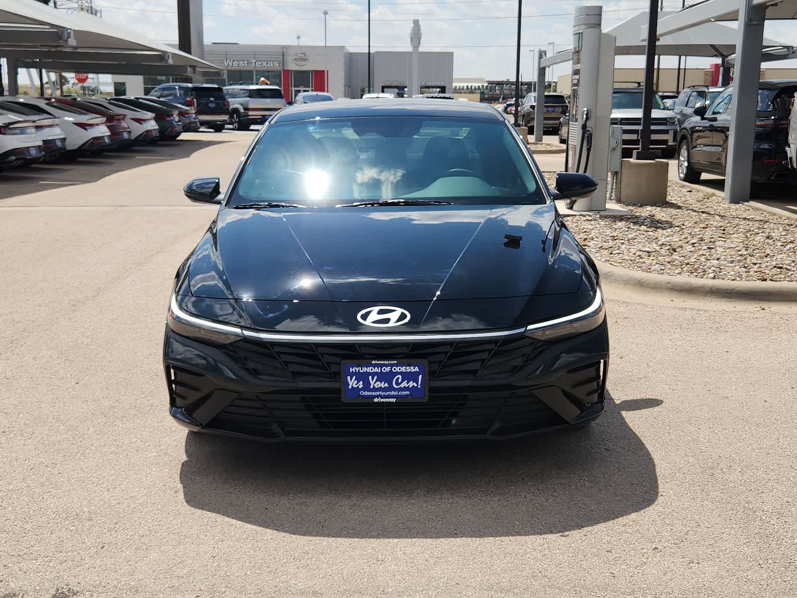 Thumbnail: 2025 Hyundai Elantra - 3