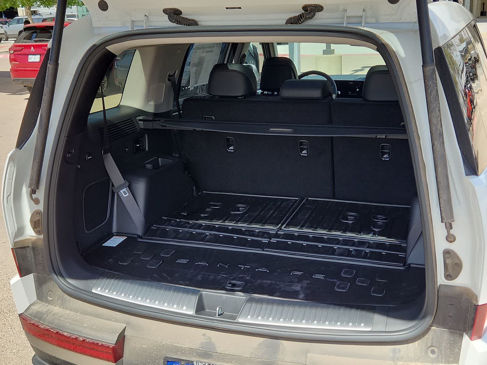 Thumbnail: 2025 Hyundai Santa Fe - 27