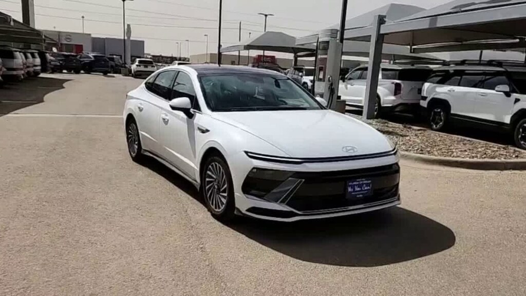 New 2025 Hyundai Sonata Hybrid Limited Sedan