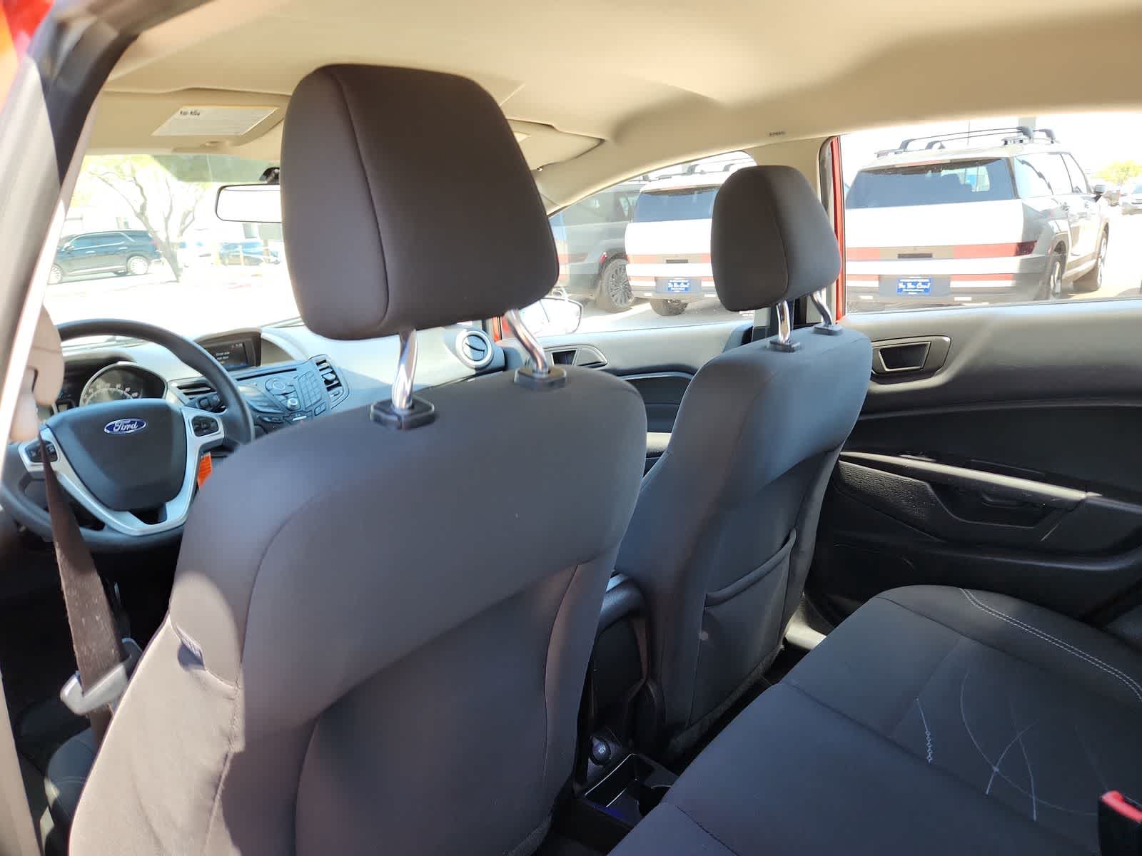 2018 Ford Fiesta SE 16