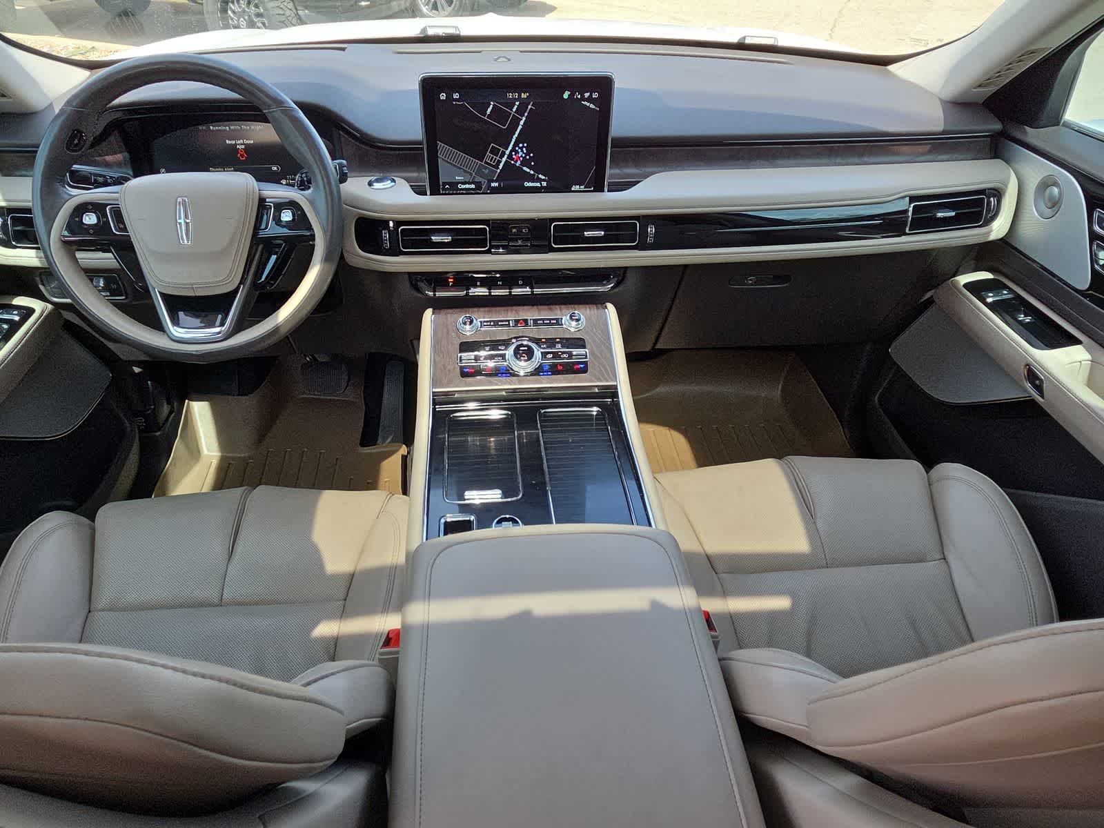 Thumbnail: 2022 Lincoln Aviator - 18