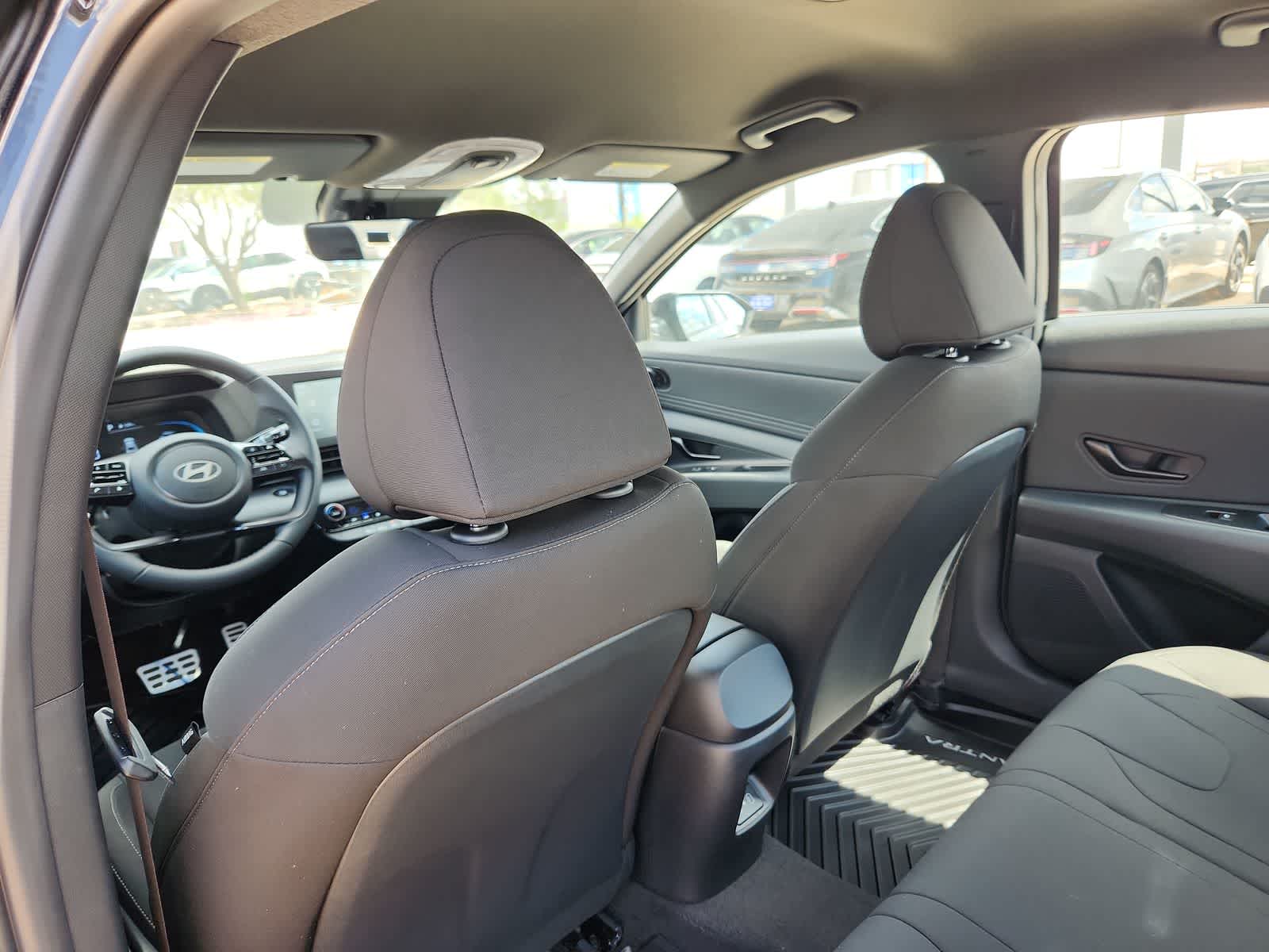 Thumbnail: 2025 Hyundai Elantra - 16