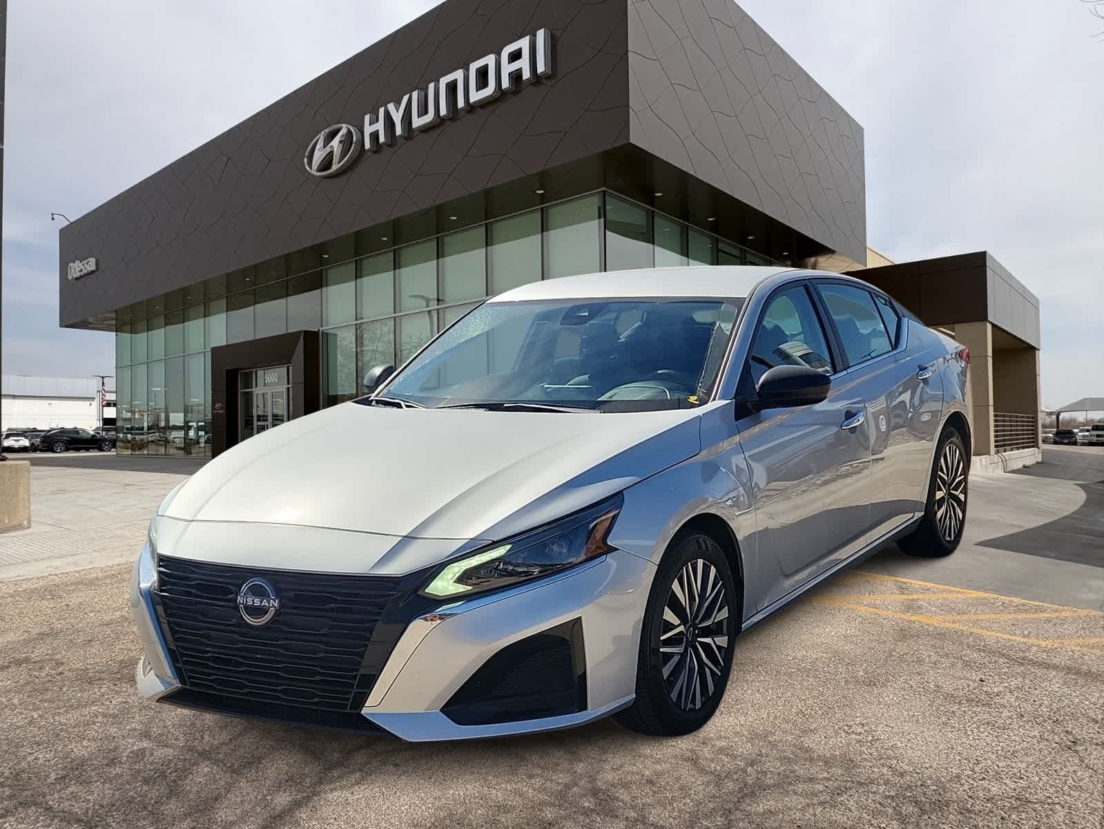 Thumbnail: 2024 Nissan Altima - 1