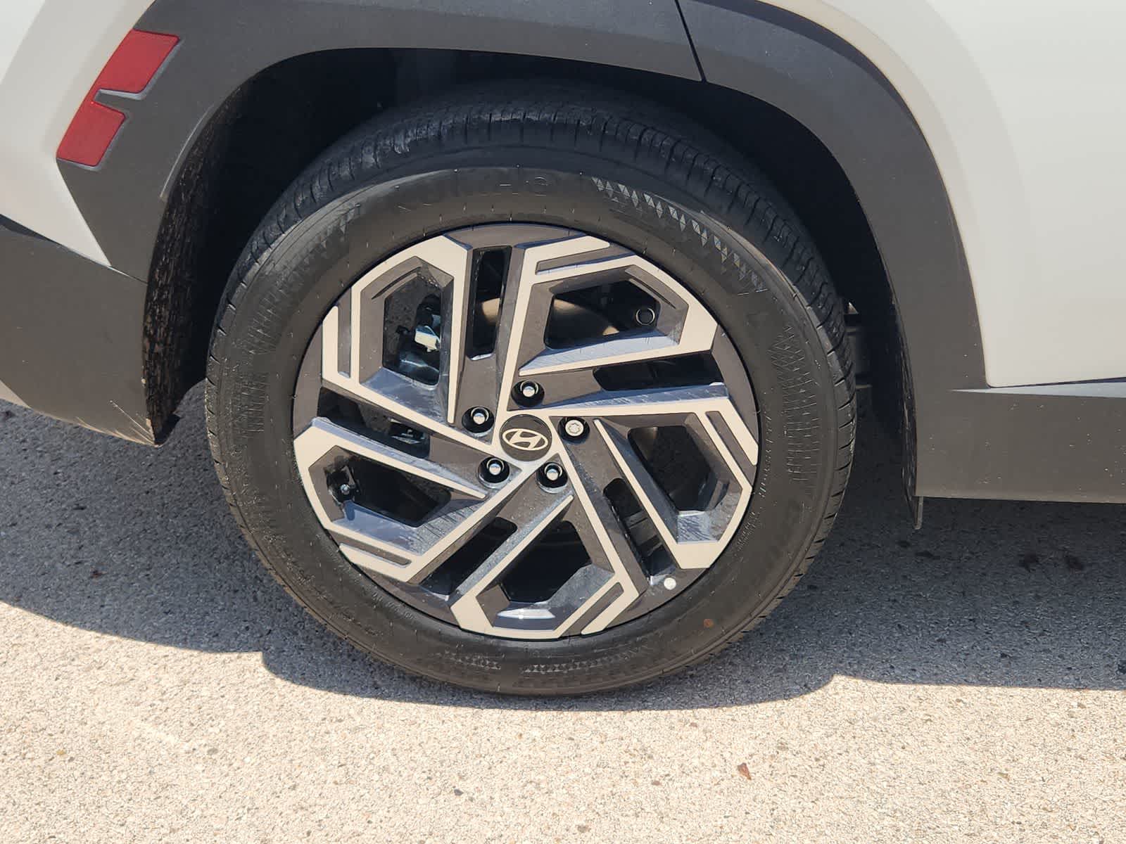 Thumbnail: 2025 Hyundai Tucson - 12