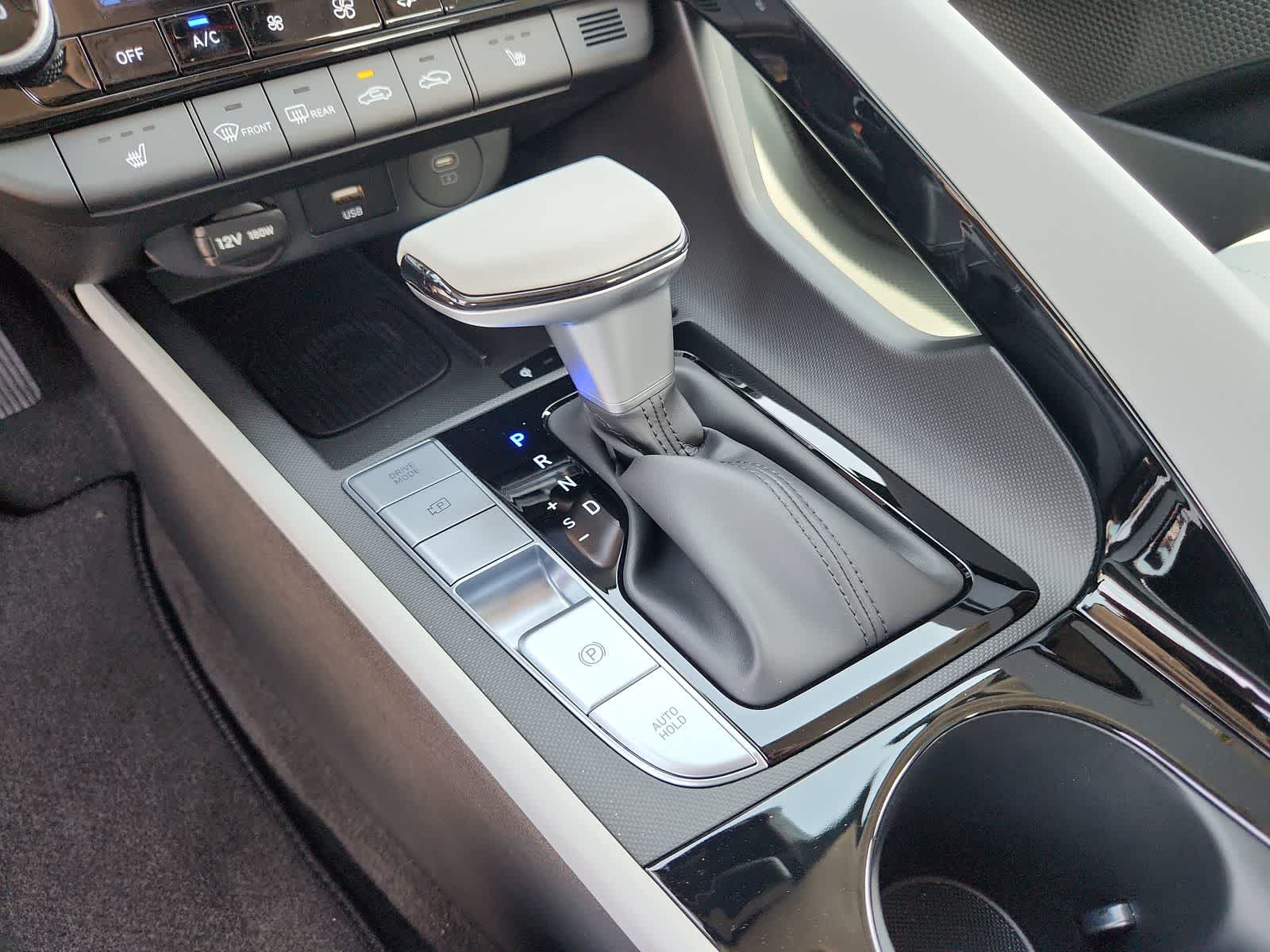 Thumbnail: 2025 Hyundai Elantra - 21