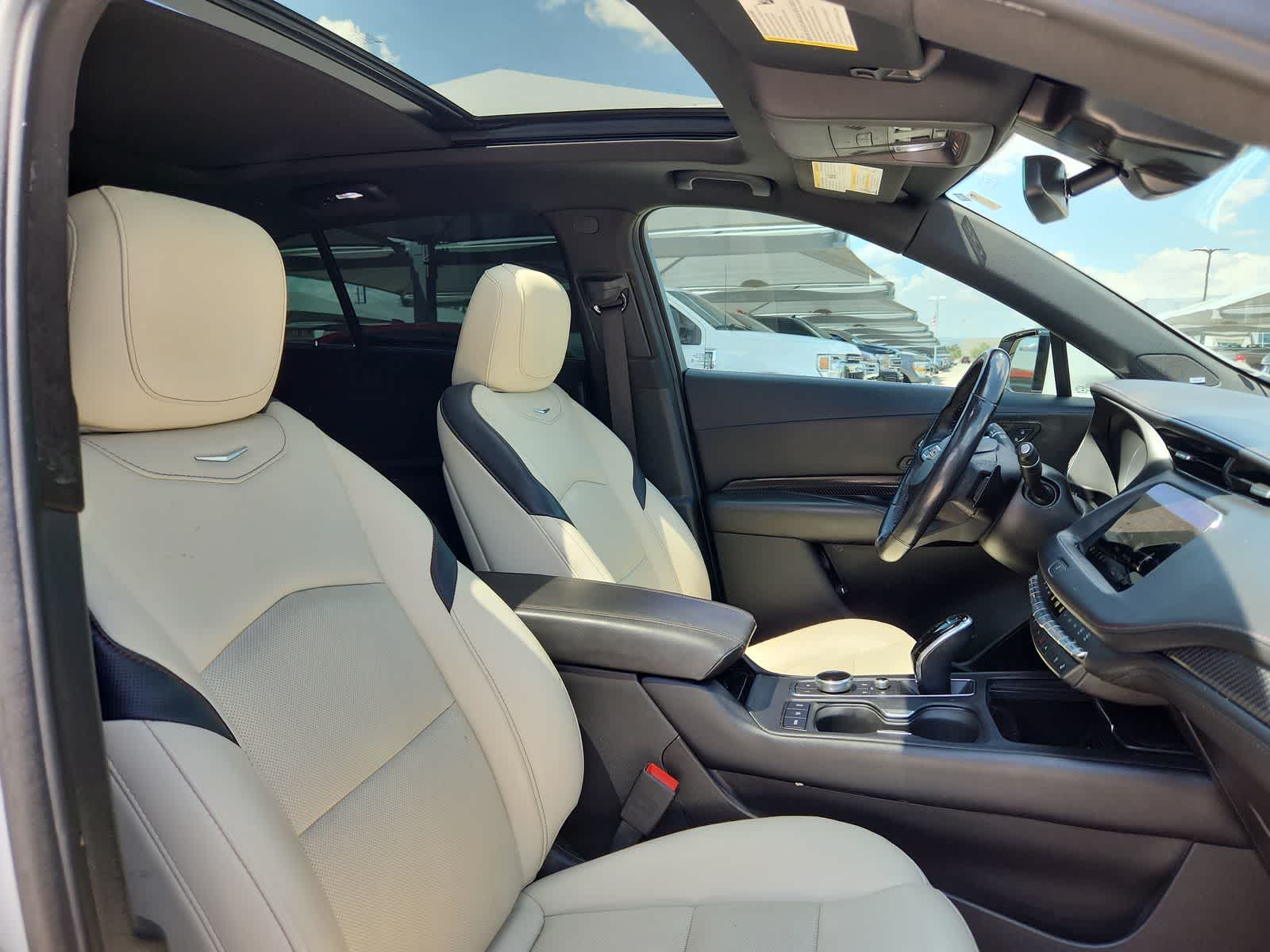 Thumbnail: 2021 Cadillac XT4 - 18