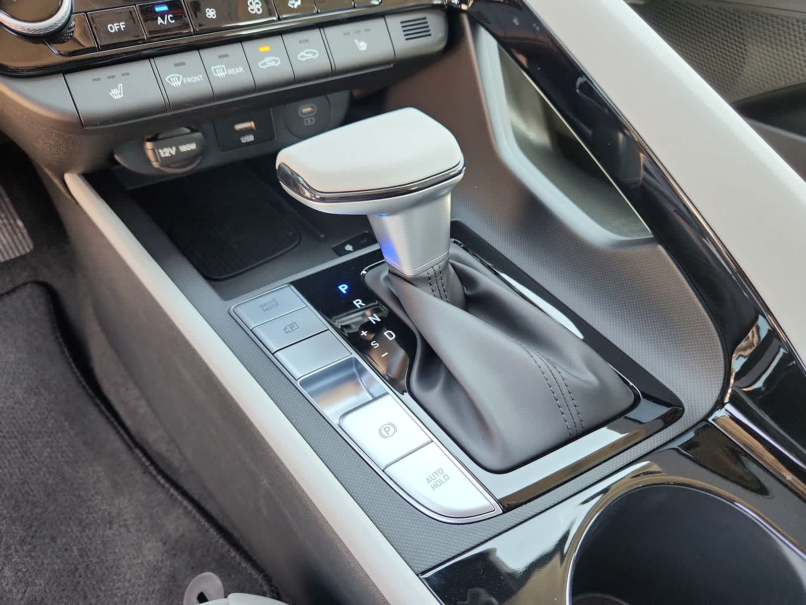 Thumbnail: 2025 Hyundai Elantra - 21