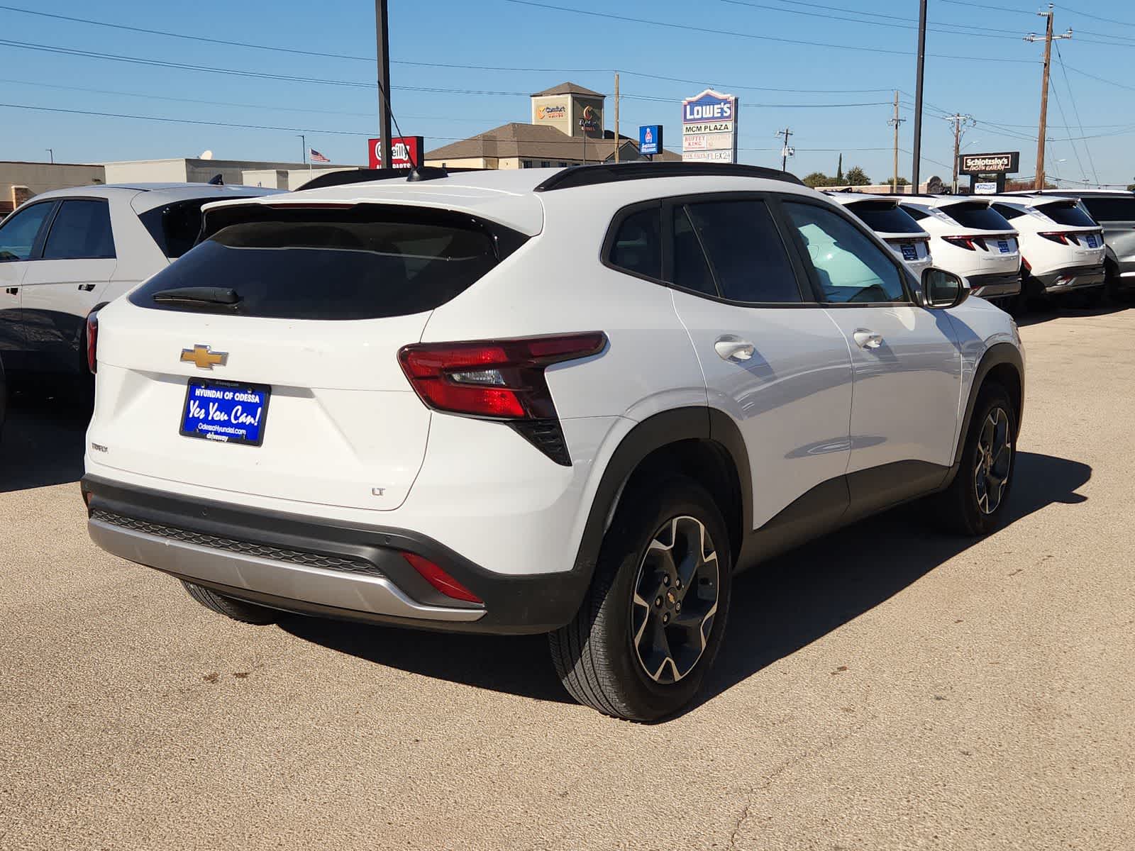 Thumbnail: 2025 Chevrolet Trax - 8