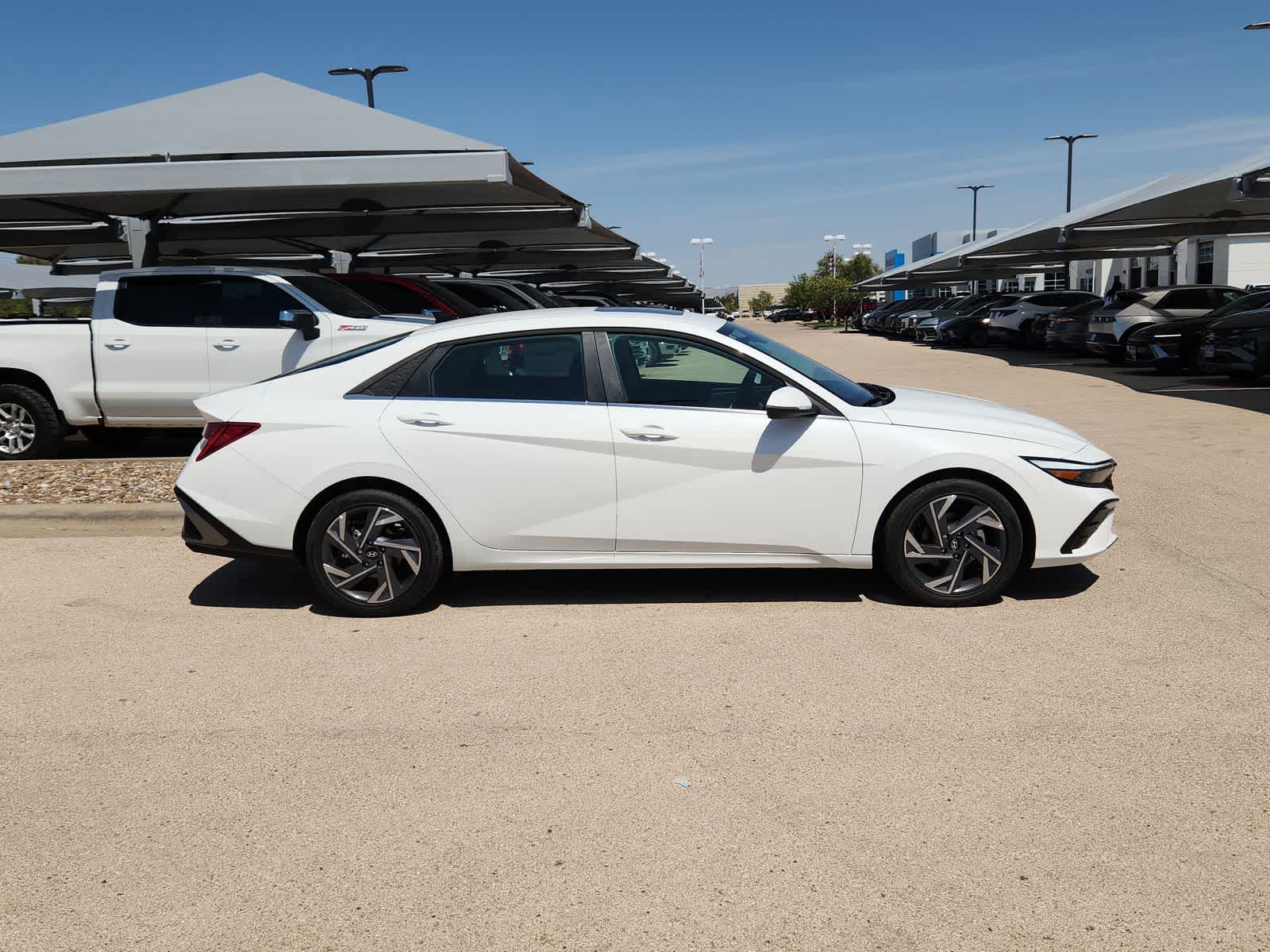 Thumbnail: 2025 Hyundai Elantra - 9