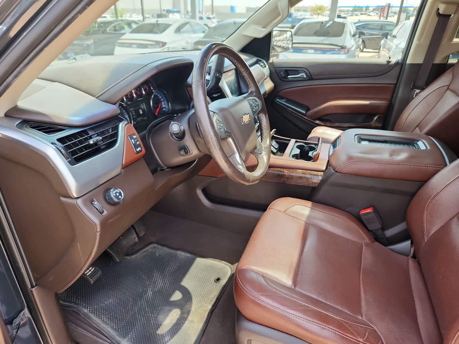 Thumbnail: 2019 Chevrolet Suburban - 10