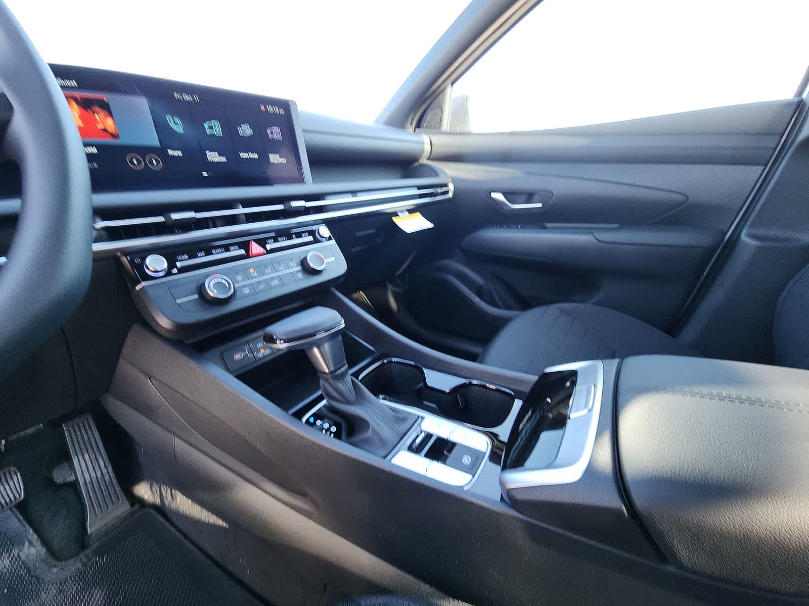 Thumbnail: 2025 Hyundai Santa Cruz - 25