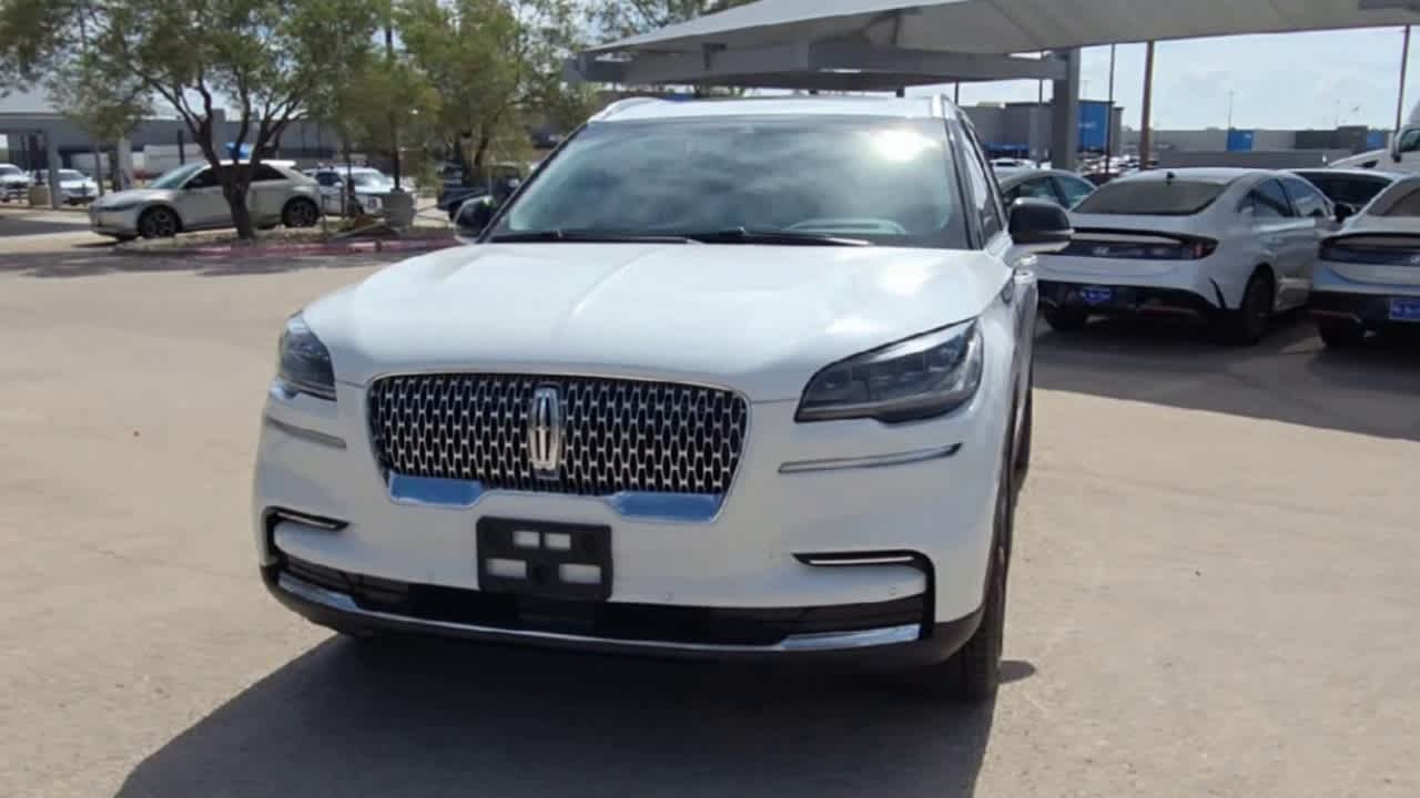 Thumbnail: 2022 Lincoln Aviator - 4