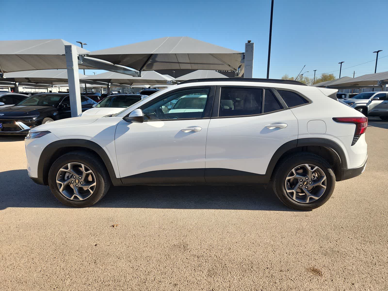 Thumbnail: 2025 Chevrolet Trax - 5