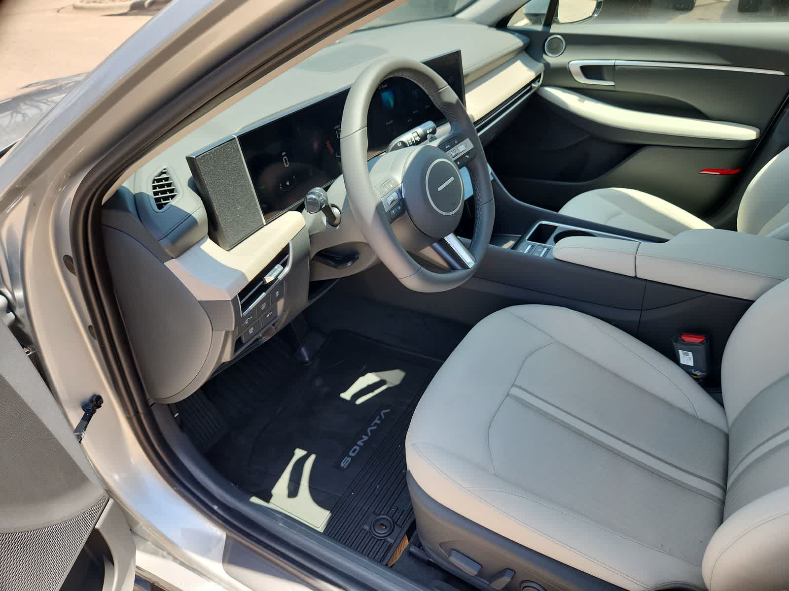 Thumbnail: 2025 Hyundai Sonata - 10