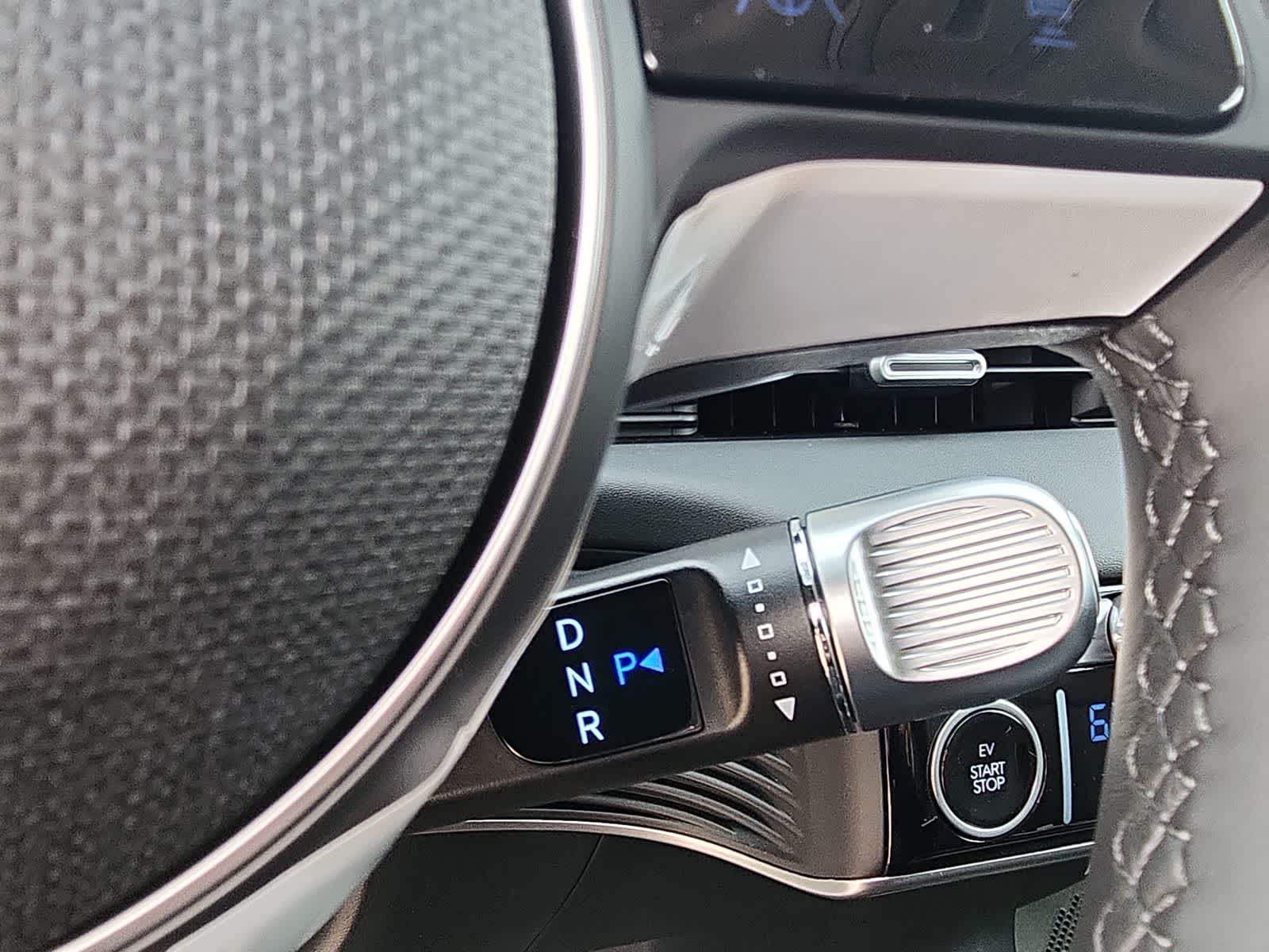 Thumbnail: 2024 Hyundai Ioniq 5 - 25