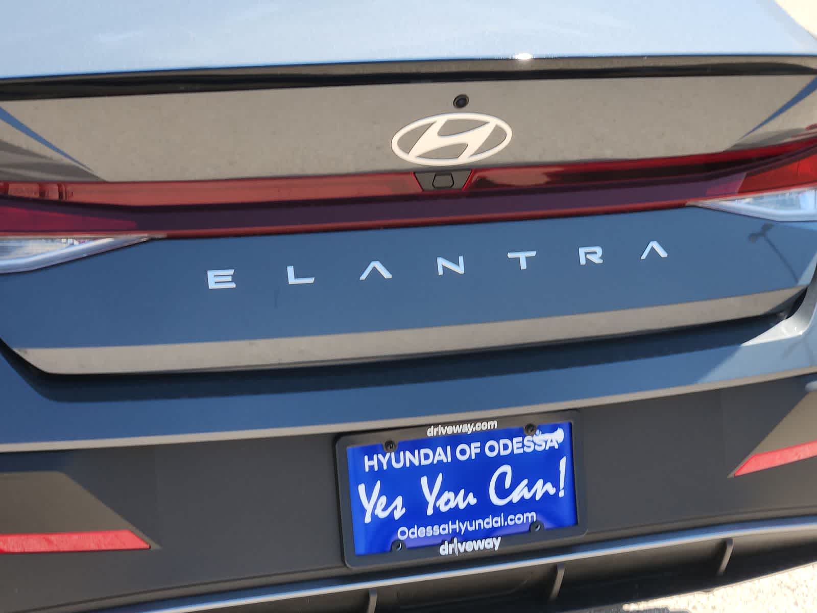 Thumbnail: 2025 Hyundai Elantra - 11