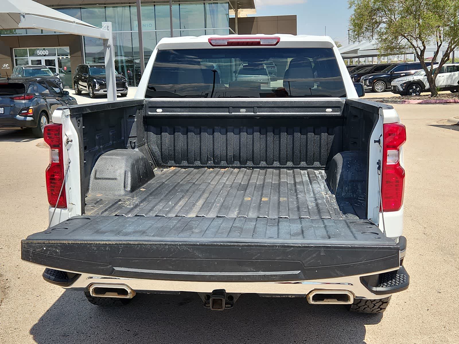 Thumbnail: 2022 Chevrolet Silverado 1500 - 23