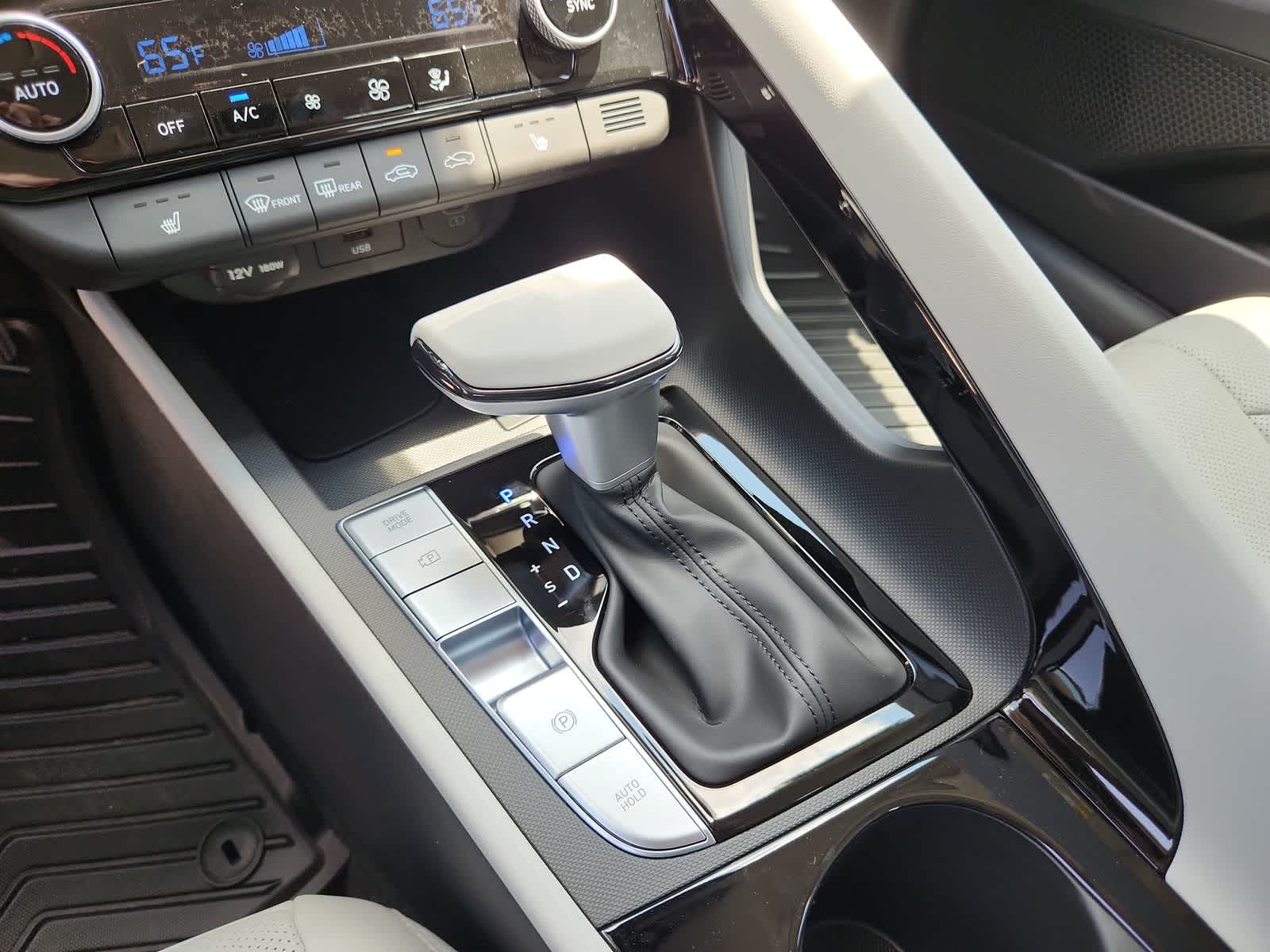 Thumbnail: 2025 Hyundai Elantra - 21