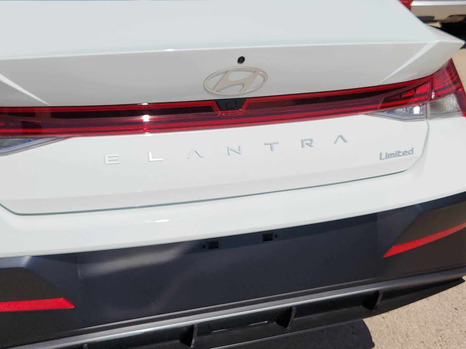 Thumbnail: 2025 Hyundai Elantra - 11