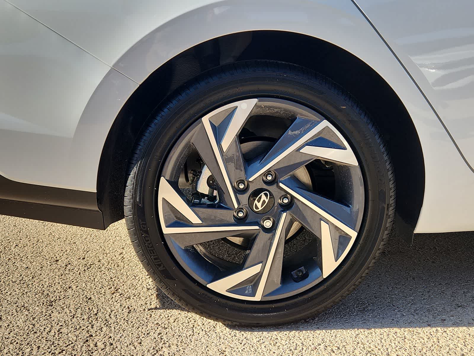 Thumbnail: 2025 Hyundai Elantra - 12