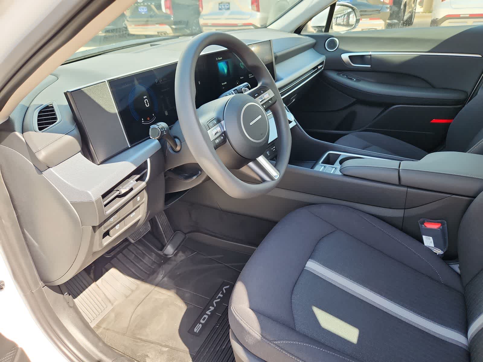 Thumbnail: 2025 Hyundai Sonata - 10