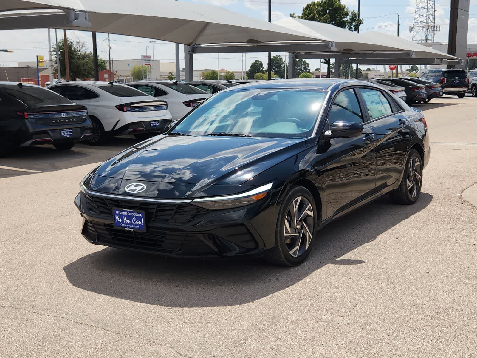 Thumbnail: 2025 Hyundai Elantra - 4