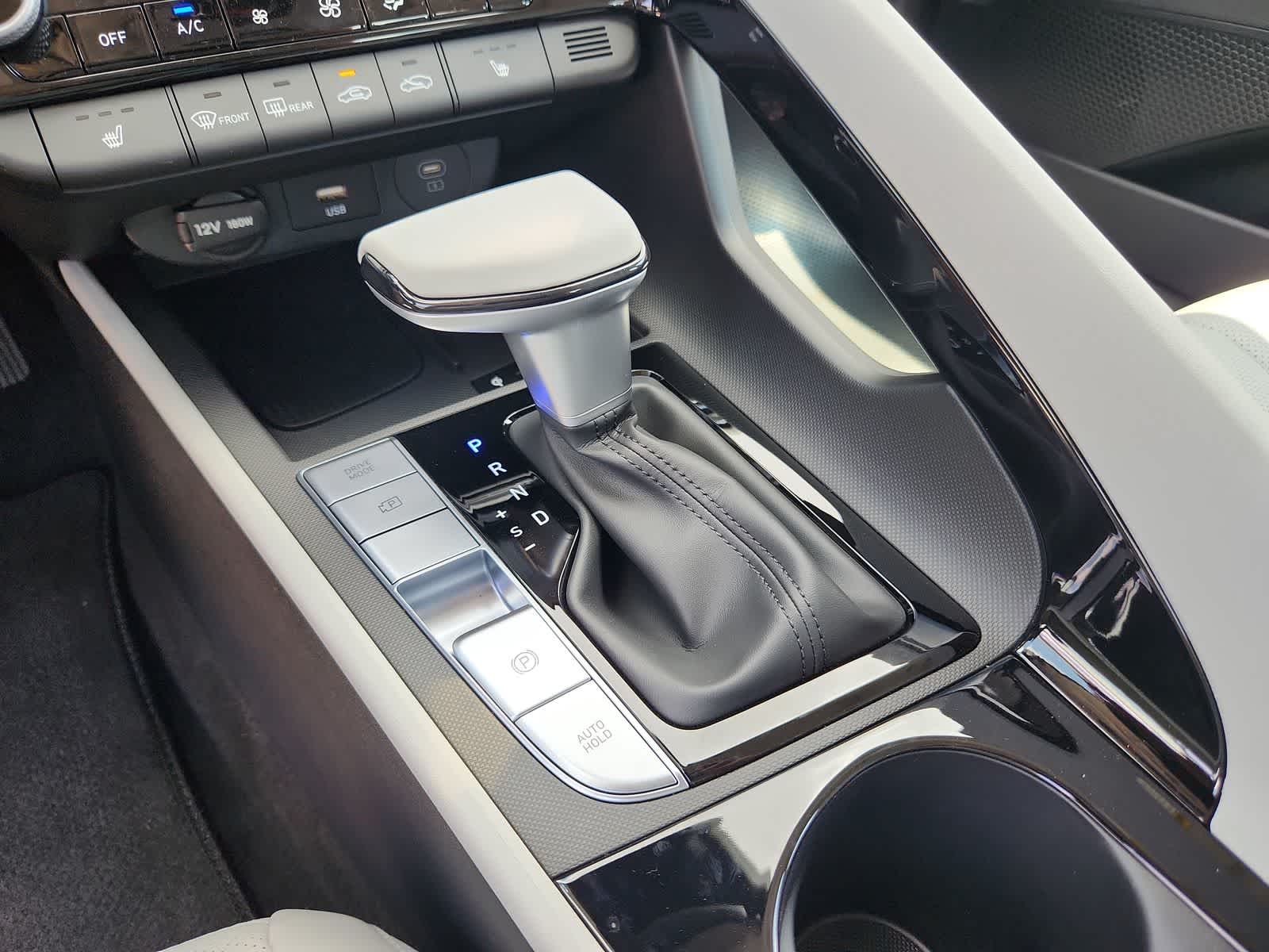 Thumbnail: 2025 Hyundai Elantra - 21