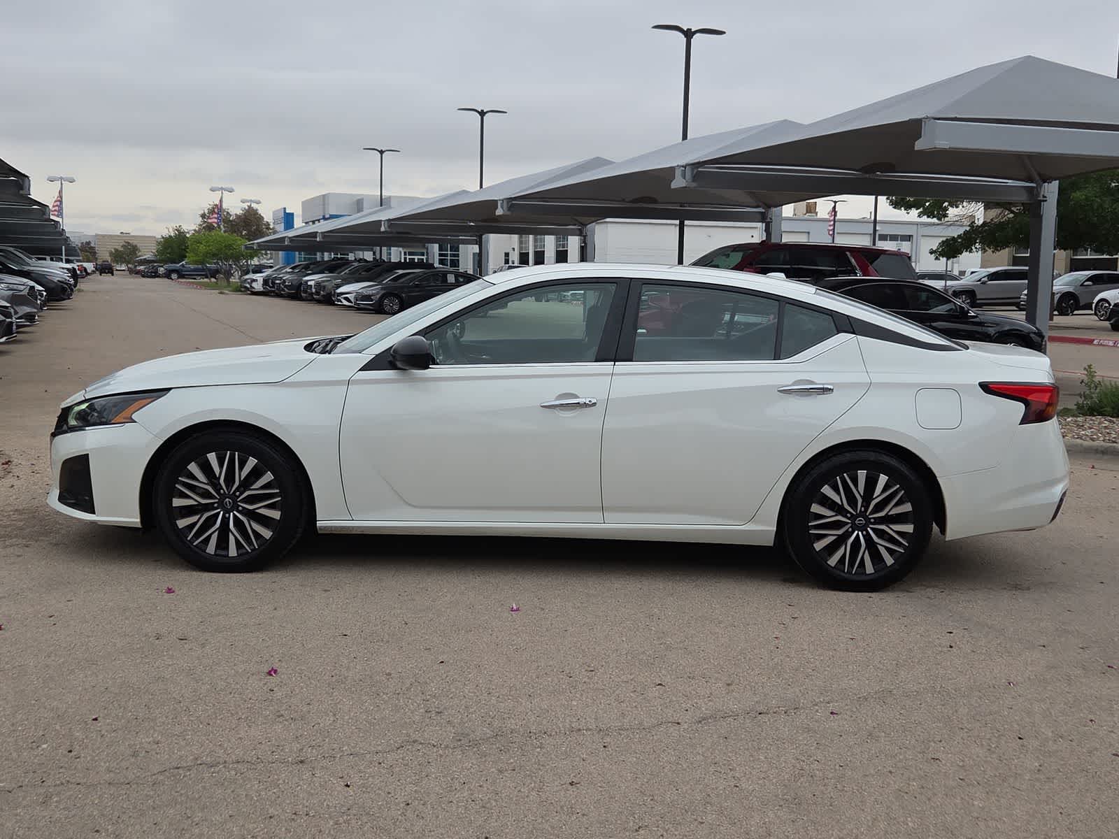 Thumbnail: 2024 Nissan Altima - 5