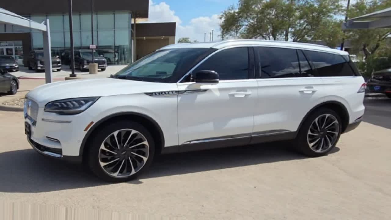 Thumbnail: 2022 Lincoln Aviator - 5