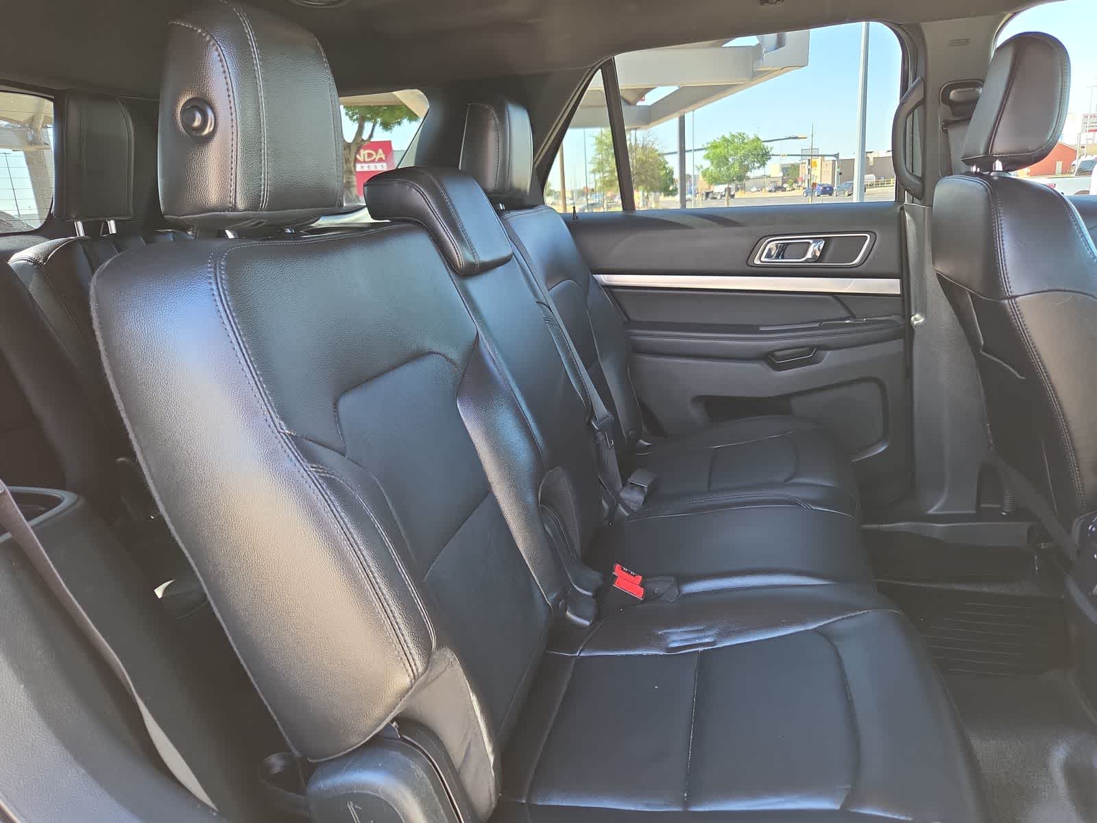 Thumbnail: 2018 Ford Explorer - 17