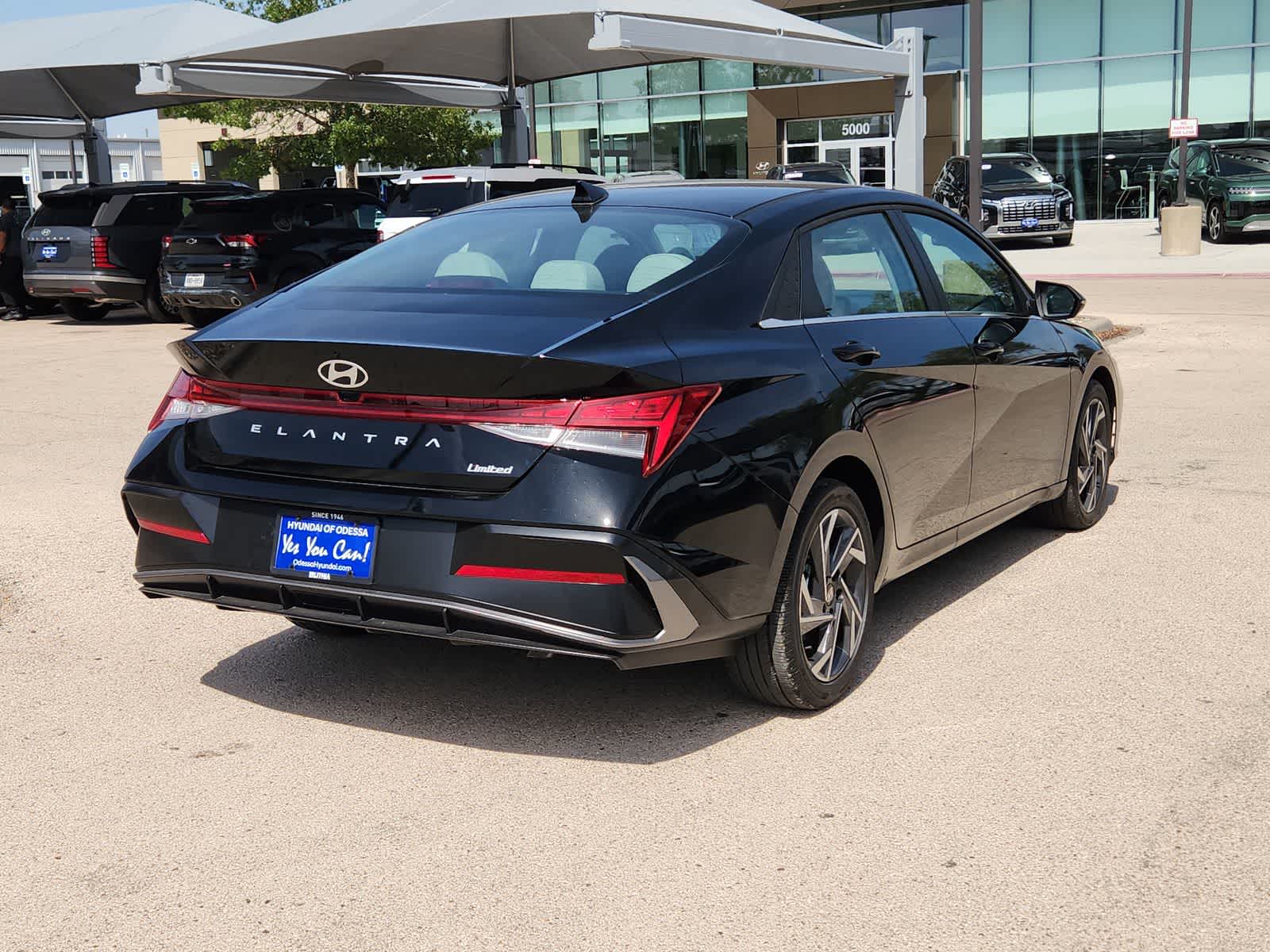 Thumbnail: 2025 Hyundai Elantra - 8