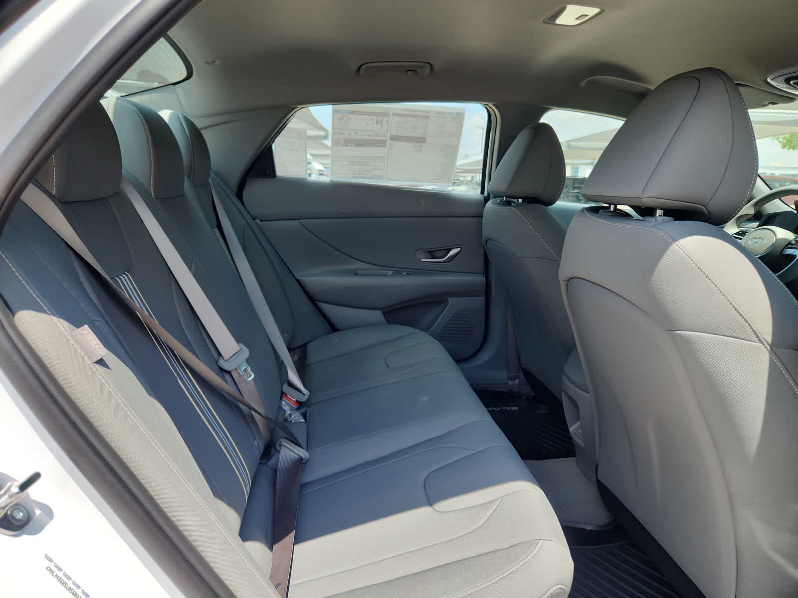 Thumbnail: 2025 Hyundai Elantra - 17