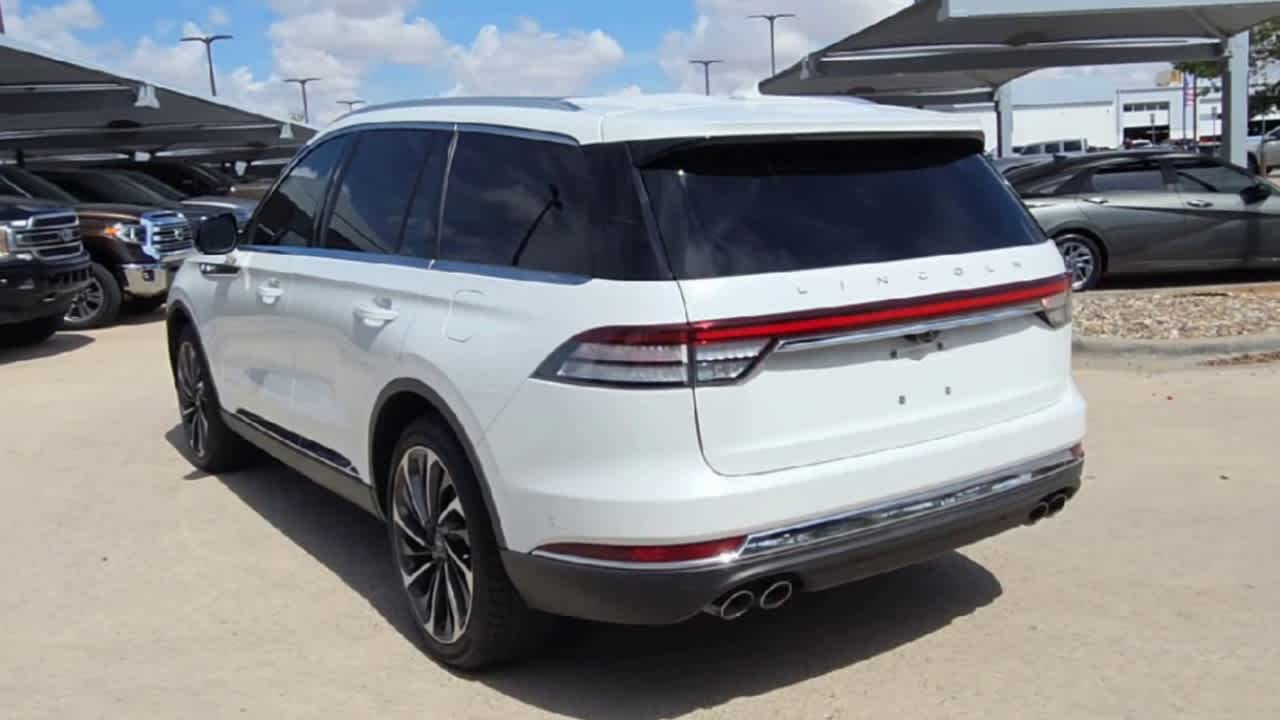 Thumbnail: 2022 Lincoln Aviator - 7