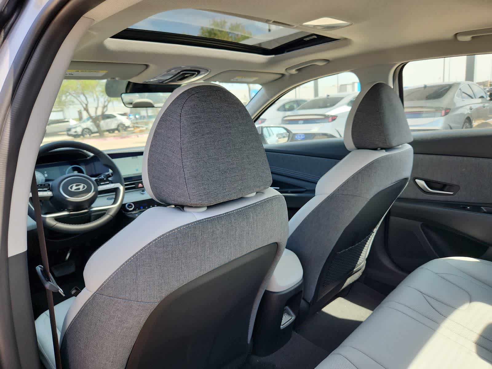 Thumbnail: 2025 Hyundai Elantra - 16