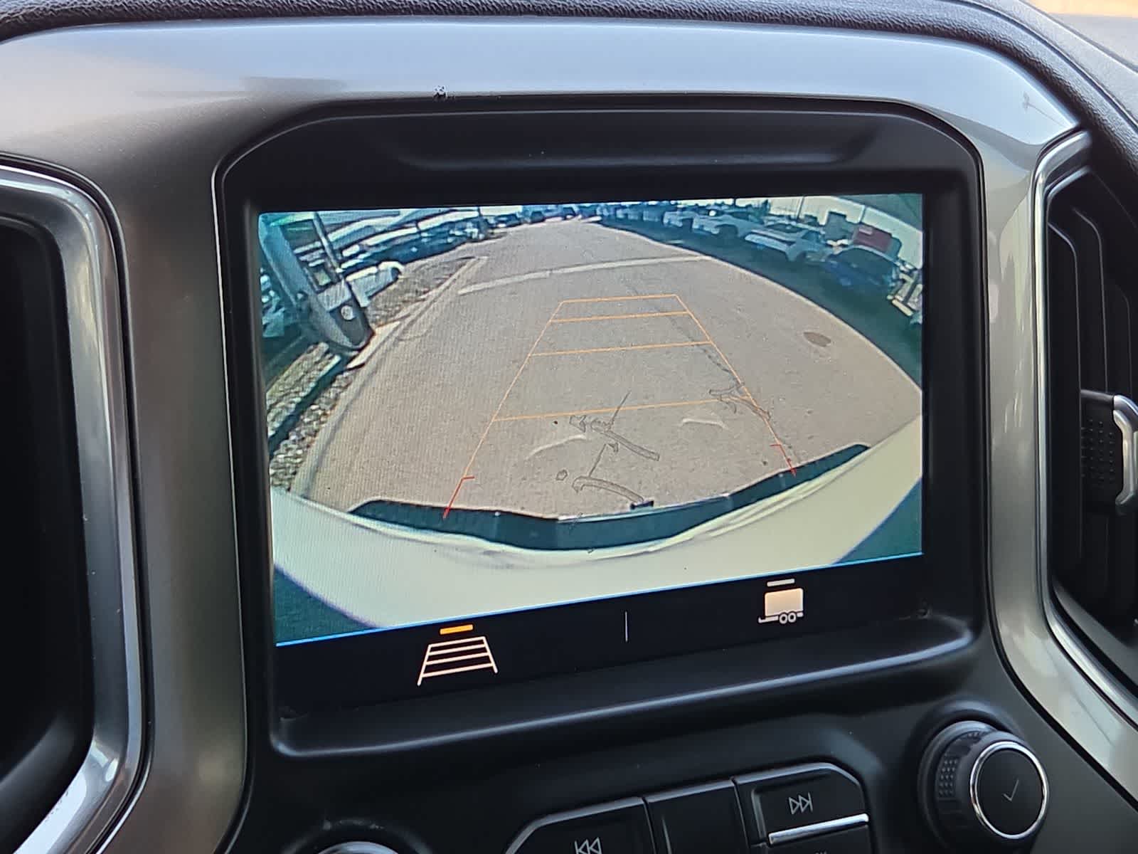 Thumbnail: 2022 Chevrolet Silverado 2500 - 25