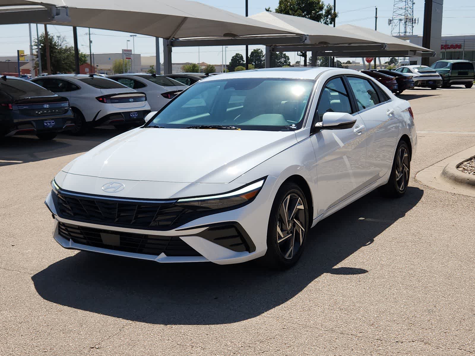 Thumbnail: 2025 Hyundai Elantra - 4