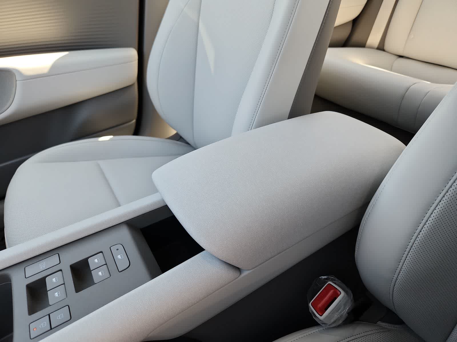 Thumbnail: 2025 Hyundai Ioniq 6 - 24