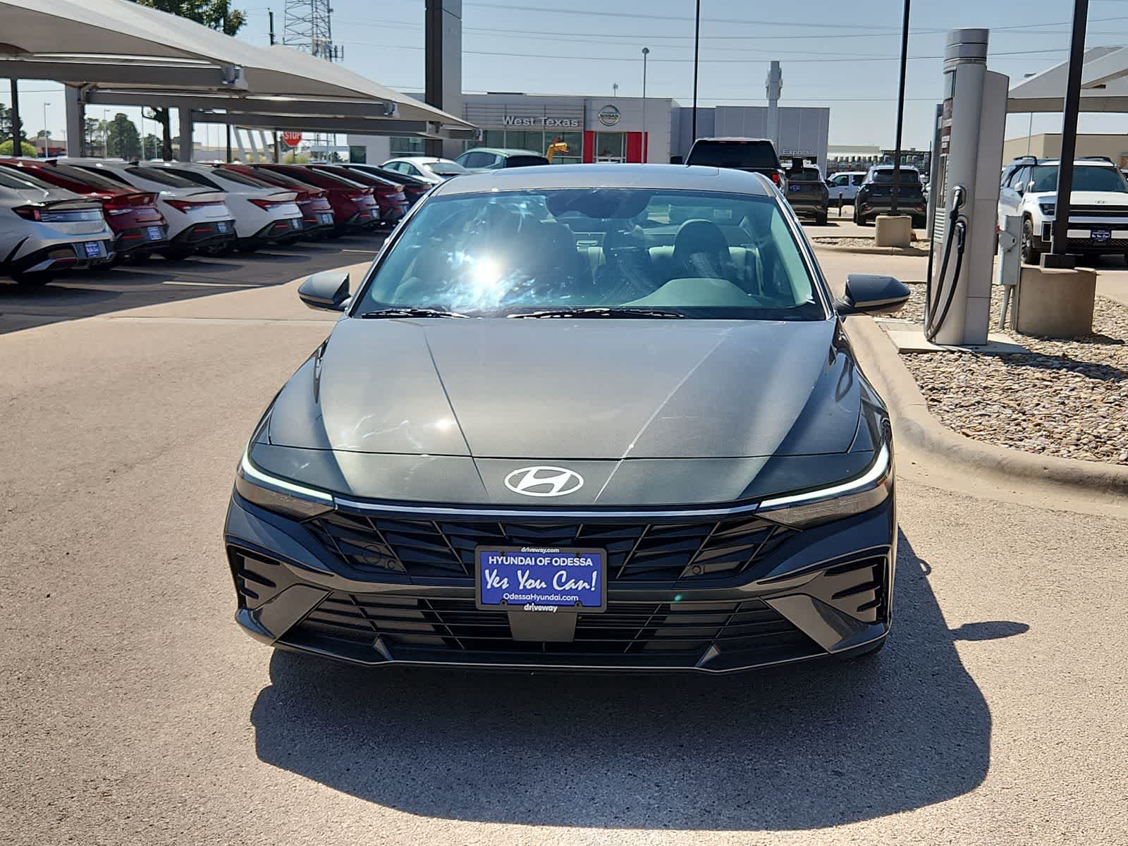 Thumbnail: 2025 Hyundai Elantra - 3