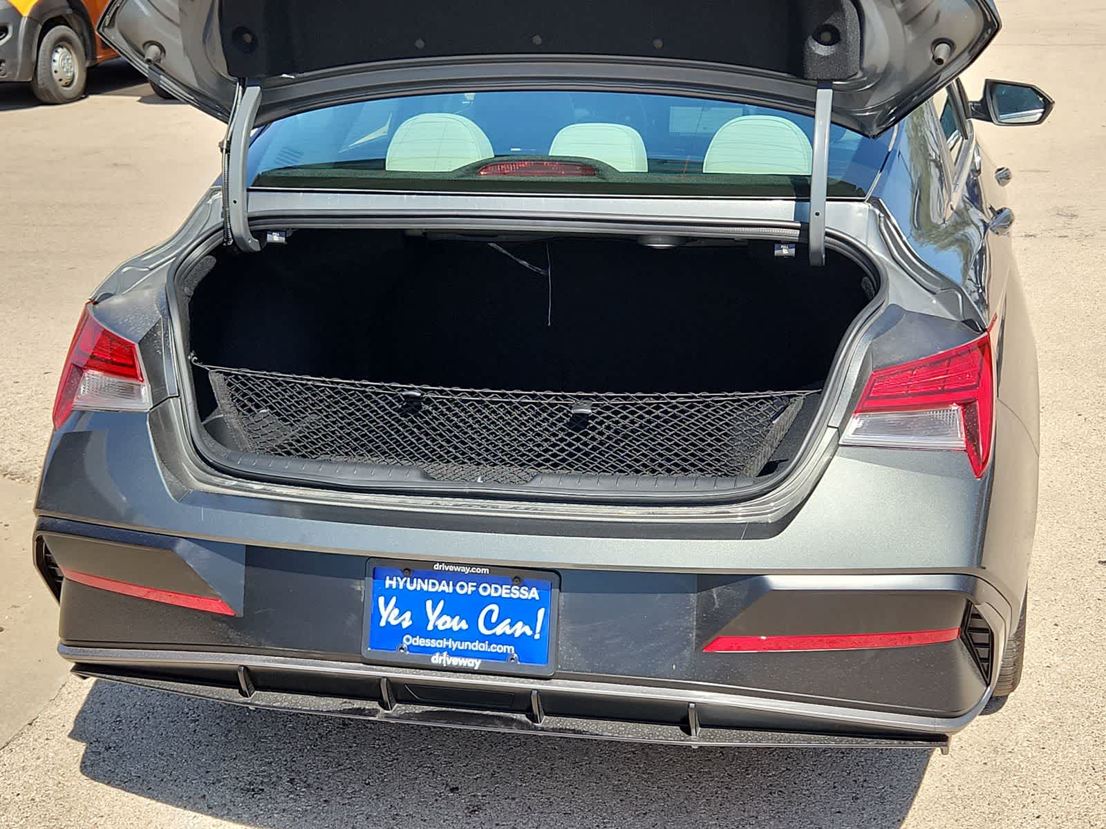 Thumbnail: 2025 Hyundai Elantra - 23