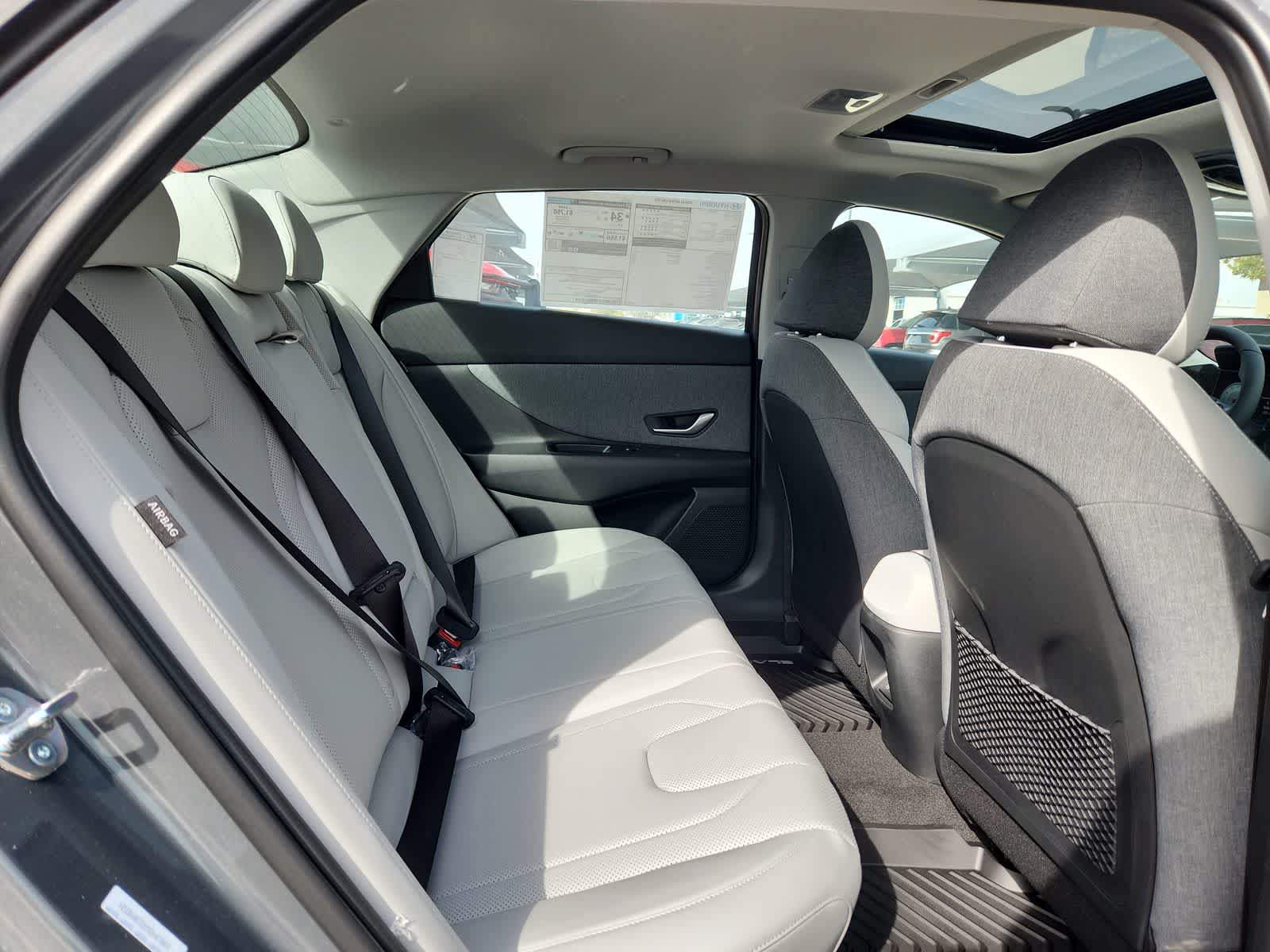 Thumbnail: 2025 Hyundai Elantra - 17