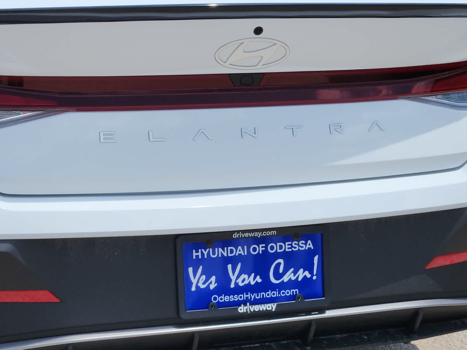 Thumbnail: 2025 Hyundai Elantra - 11