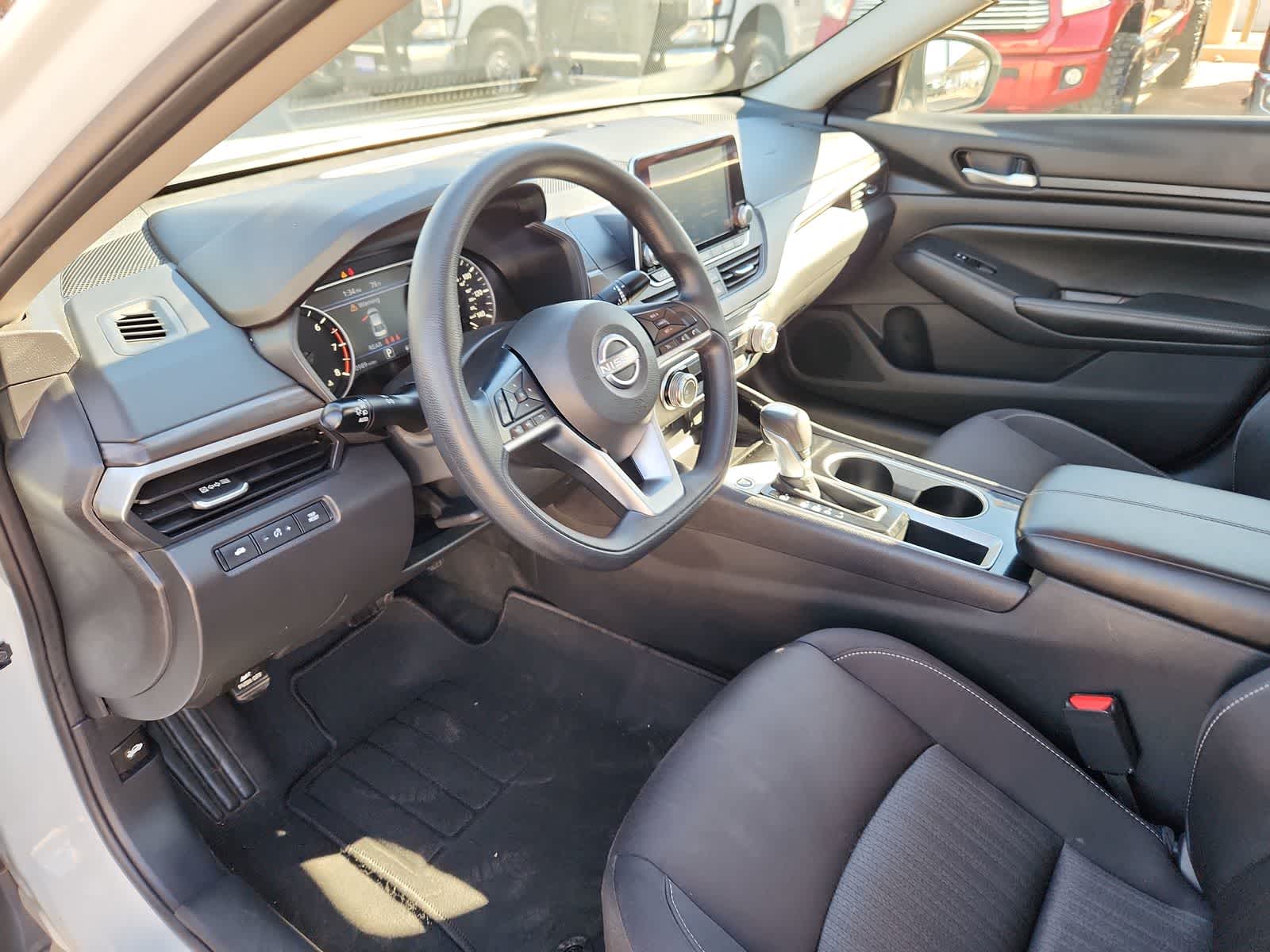 Thumbnail: 2024 Nissan Altima - 10