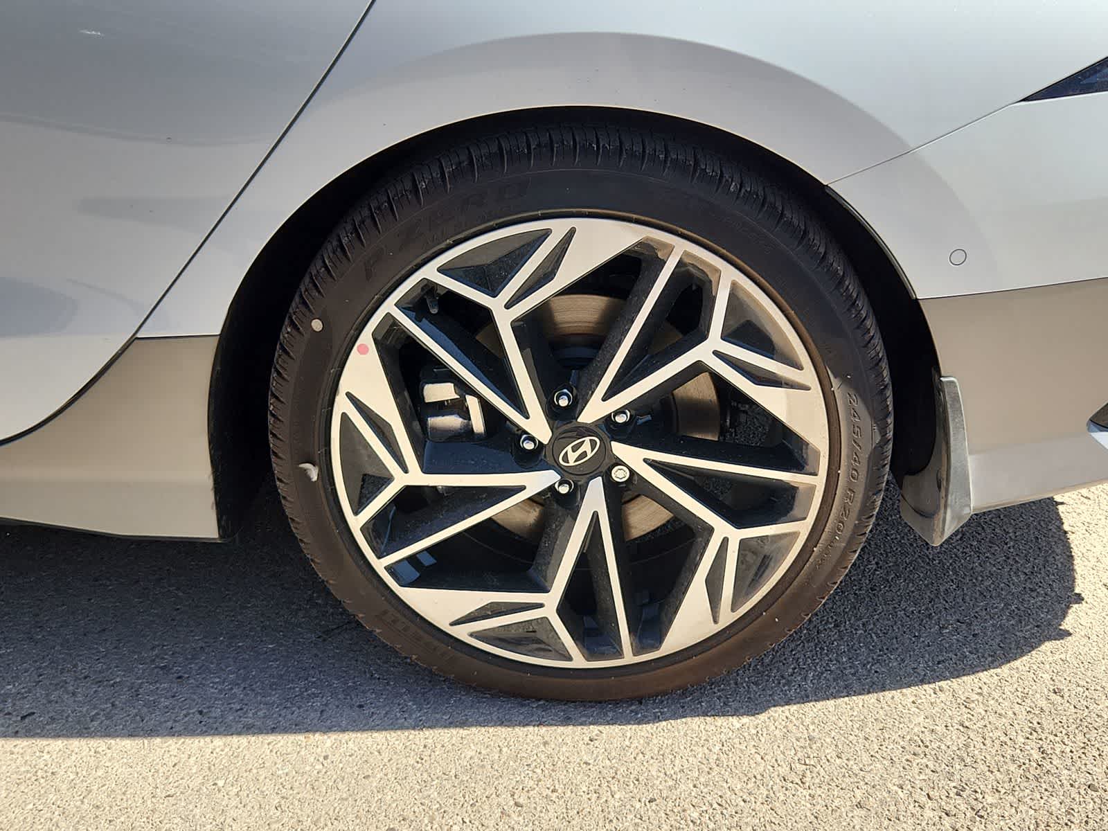 Thumbnail: 2025 Hyundai Ioniq 6 - 16